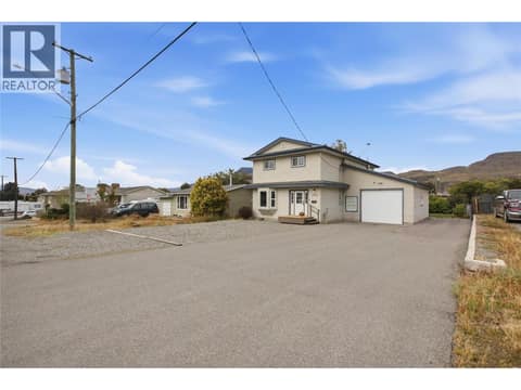 Photo 2 of 2624 Joyce Avenue, Brocklehurst, Kamloops