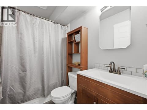 Photo 26 of 2624 Joyce Avenue, Brocklehurst, Kamloops