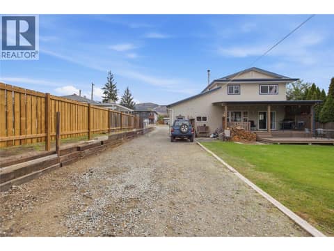 Photo 4 of 2624 Joyce Avenue, Brocklehurst, Kamloops