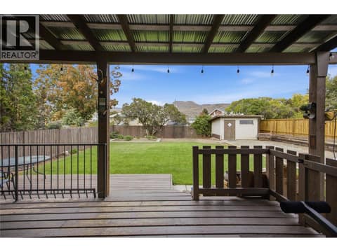 Photo 9 of 2624 Joyce Avenue, Brocklehurst, Kamloops