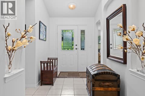 Foyer at 3889 Gallaghers Grange, South East Kelowna