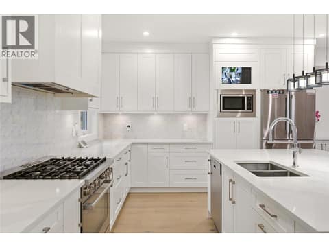 Photo 5 of 647 Deans Drive, Black Mountain, Kelowna
