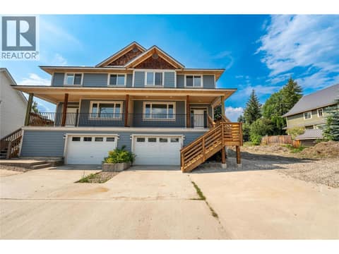 Photo 2 of 703 Center Street, Revelstoke