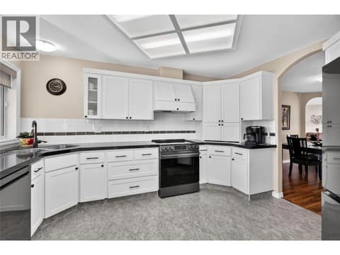 Photo 3 of 114 Brentview Court, Wiltse/Valleyview, Penticton