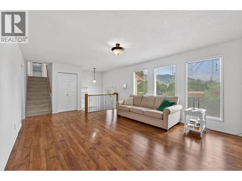 Photo 5 of 260 MILLER Place, Valleyview, Kamloops