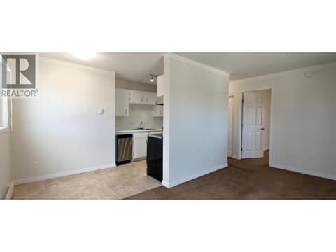Dining area and Kitchen at 625 Rowcliffe Avenue Unit# 207, Kelowna South
