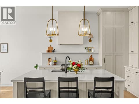 Large quartz island at 2815 Copper Ridge Drive, Smith Creek, West Kelowna