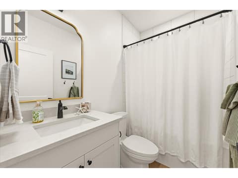 Main floor full bathroom at 2815 Copper Ridge Drive, Smith Creek, West Kelowna