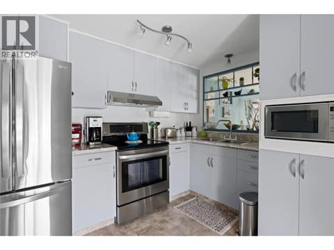 Photo 6 of 5484 25 Avenue Unit# 79, Okanagan Landing, Vernon