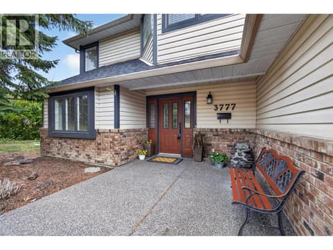 Photo 3 of 3777 Salloum Road, Glenrosa, West Kelowna