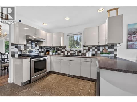 Photo 5 of 3777 Salloum Road, Glenrosa, West Kelowna