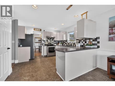 Photo 7 of 3777 Salloum Road, Glenrosa, West Kelowna