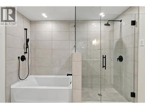 Photo 18 of 9654 Benchland Drive Unit# 306, Lake Country South West