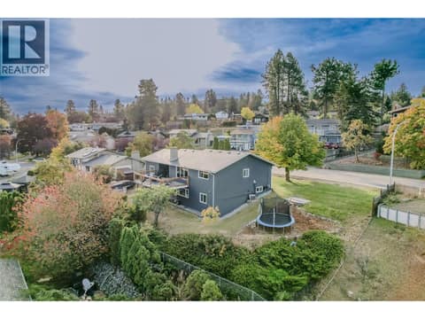 Photo 3 of 891 Gleneagles Drive, Sahali, Kamloops
