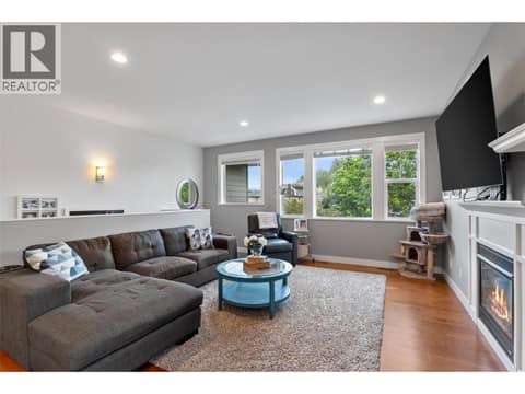 Photo 3 of 158 Fernie Place, South Kamloops