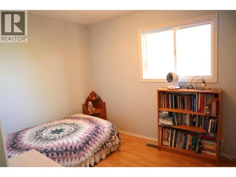 Photo 12 of 1233 Hook Drive, Batchelor Heights, Kamloops