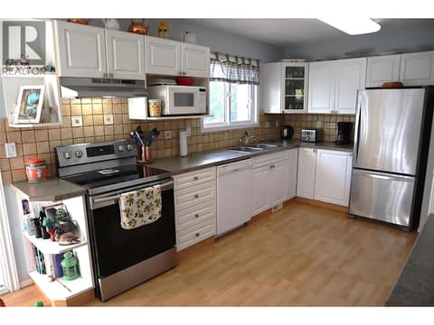 Photo 2 of 1233 Hook Drive, Batchelor Heights, Kamloops
