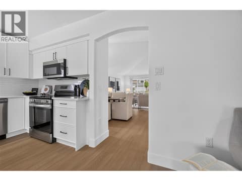 Photo 11 of 330 Woodwind Court, Glenmore, Kelowna