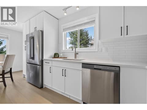 Photo 14 of 330 Woodwind Court, Glenmore, Kelowna