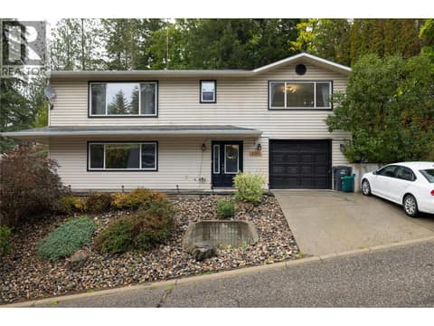 Photo 1 of 3945 Highland Park Crescent, Armstrong/ Spall.