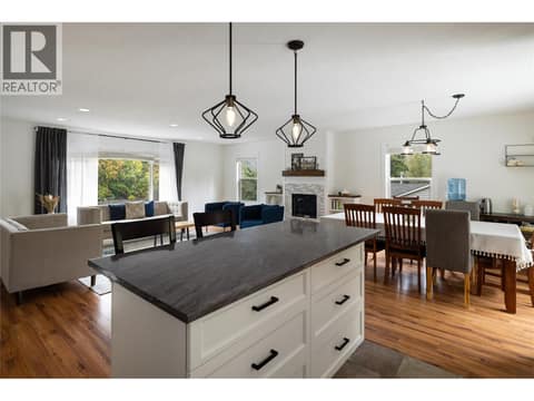 Photo 18 of 3945 Highland Park Crescent, Armstrong/ Spall.