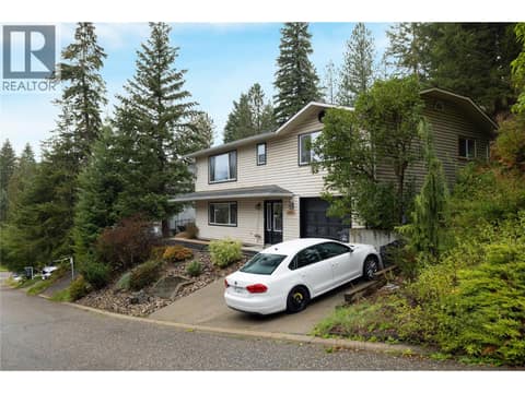 Photo 2 of 3945 Highland Park Crescent, Armstrong/ Spall.