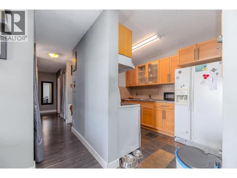 Photo 11 of 625 Rowcliffe Avenue Unit# 305, Kelowna South