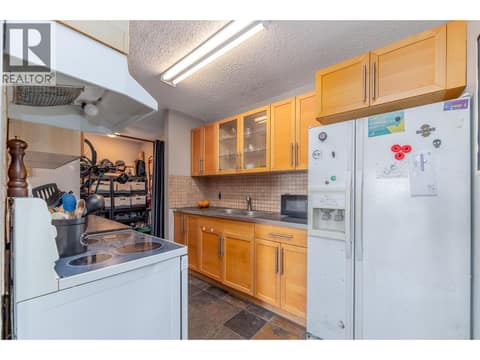 Photo 12 of 625 Rowcliffe Avenue Unit# 305, Kelowna South