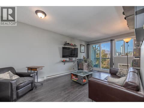 Photo 2 of 625 Rowcliffe Avenue Unit# 305, Kelowna South