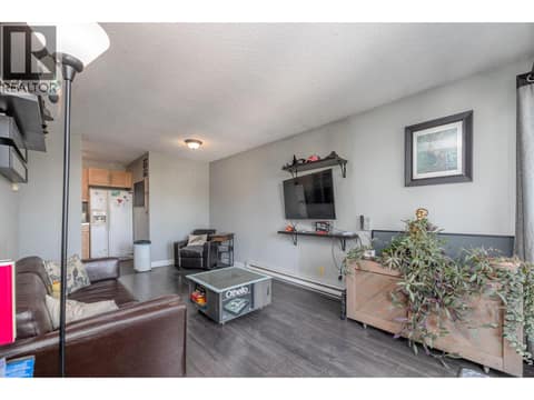 Photo 5 of 625 Rowcliffe Avenue Unit# 305, Kelowna South