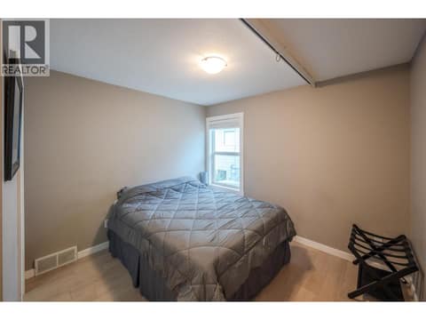 Photo 17 of 138 Evergreen Crescent, Wiltse/Valleyview, Penticton