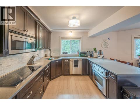 Photo 36 of 138 Evergreen Crescent, Wiltse/Valleyview, Penticton