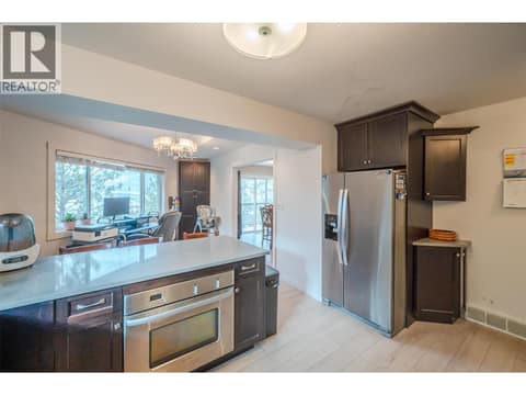 Photo 38 of 138 Evergreen Crescent, Wiltse/Valleyview, Penticton