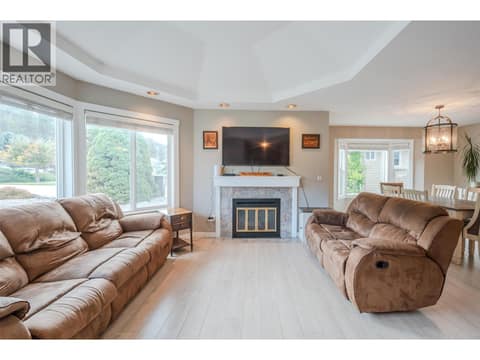 Photo 5 of 138 Evergreen Crescent, Wiltse/Valleyview, Penticton