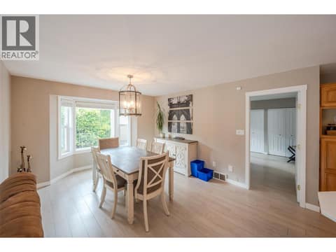 Photo 6 of 138 Evergreen Crescent, Wiltse/Valleyview, Penticton