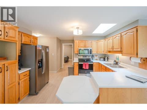 Photo 9 of 138 Evergreen Crescent, Wiltse/Valleyview, Penticton