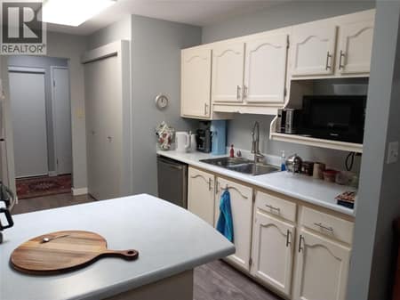 Photo 2 of 272 Green Avenue Unit# 401, Main South, Penticton