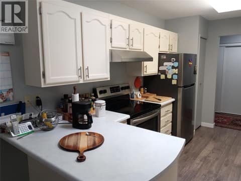 Photo 3 of 272 Green Avenue Unit# 401, Main South, Penticton