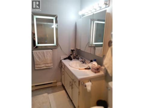 Photo 9 of 272 Green Avenue Unit# 401, Main South, Penticton