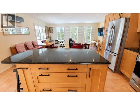 Carriage house photos before current tenant at 4405 Ottley Road, Lake Country South West