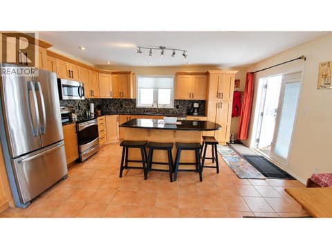 Carriage house photos before current tenant at 4405 Ottley Road, Lake Country South West