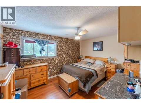 Main Floor Bedroom at 5467 Sawmill Road, Oliver Rural