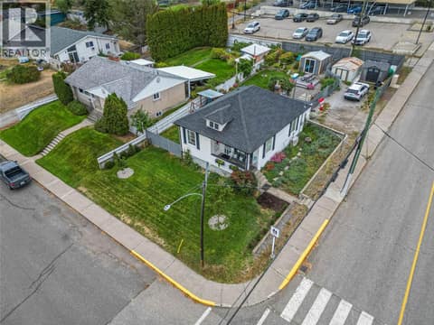 Photo 4 of 905 MUNRO Street, South Kamloops