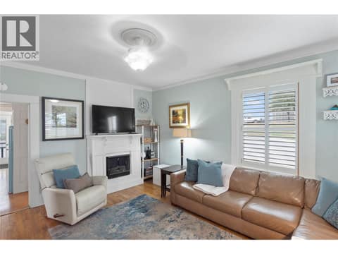 Photo 6 of 905 MUNRO Street, South Kamloops