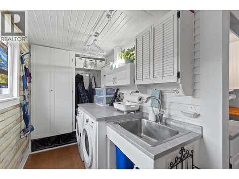 Main Floor Laundry Room at 905 MUNRO Street, South Kamloops