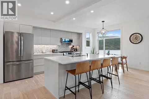 Photo 1 of 40 Kestrel Place Unit# 12, Adventure Bay, Vernon