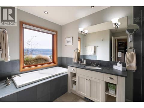 Principal ensuite at 9845 Eastside Road Unit# 144, Okanagan Landing, Vernon