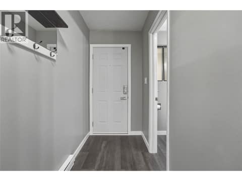 Photo 3 of 4100 24 Avenue Unit# 103, South Vernon