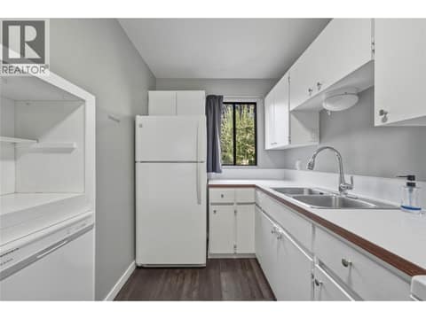 Photo 8 of 4100 24 Avenue Unit# 103, South Vernon