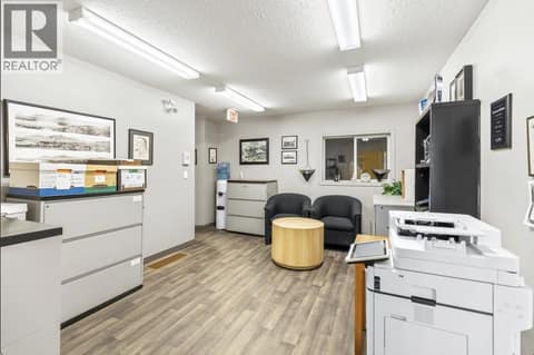 Photo 7 of 661 Athabasca Street W, North Kamloops
